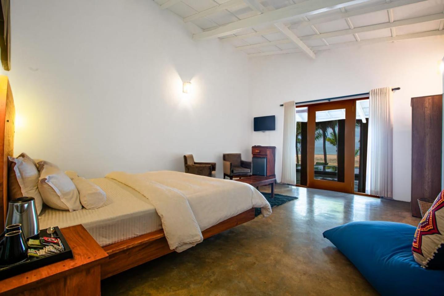 Sri Lanka Beach House Hotel And Spa Rathgama Exterior photo